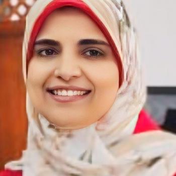 قامت السيد الأستاذ الدكتور إيناس محمد عبدالله تسليم قرار إستلام العمل للمعيدين الجدد بالأقسام المختلفه